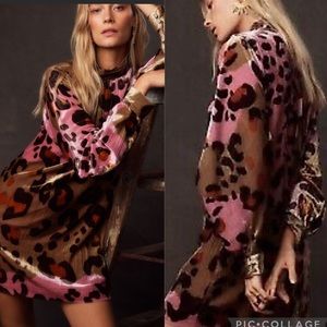Anthropologie Eleanor Velvet Tunic Dress in Pink Motif. Size 0.